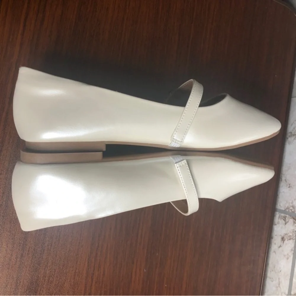 Dream Pairs pearlescent flats girls size 4‎ formal rhinestones